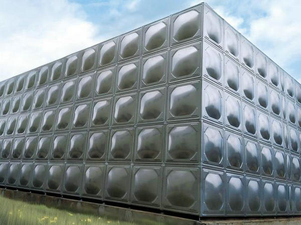 駐馬店定制保溫不銹鋼水箱時如何確保質量？