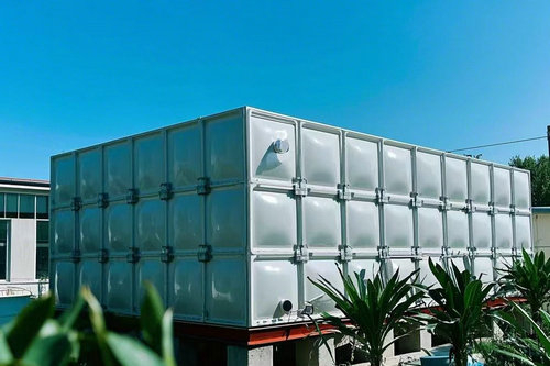 駐馬店清洗玻璃鋼材質保溫水箱時需要注意什么？